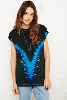 Urban Outfitters €18 - Vintage Renewal Tie-Dye Tee in Blue http://www.urbanoutfitters.com/uk/catalog/productdetail.jsp?id=5413434100021&category=WOMENS-TOPS-EU