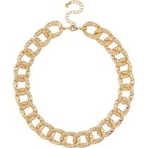 River Island €13 - Gold Tone Chunky Textured Chain Necklace http://eu.riverisland.com/women/jewellery/necklaces/Gold-tone-short-chunky-chain-necklace-653267