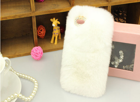 Glitz N Pieces €18.50 - Furry Cover for iPhone 5/5S