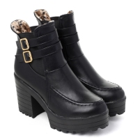 Chicwish €57.30 - Slip-on Buckled Chunky Platform Boots http://bit.ly/15Mzv8E