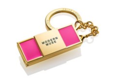Estée Lauder €95/£70 - Modern Muse Solid Perfume Keychain http://bit.ly/1KTid7n